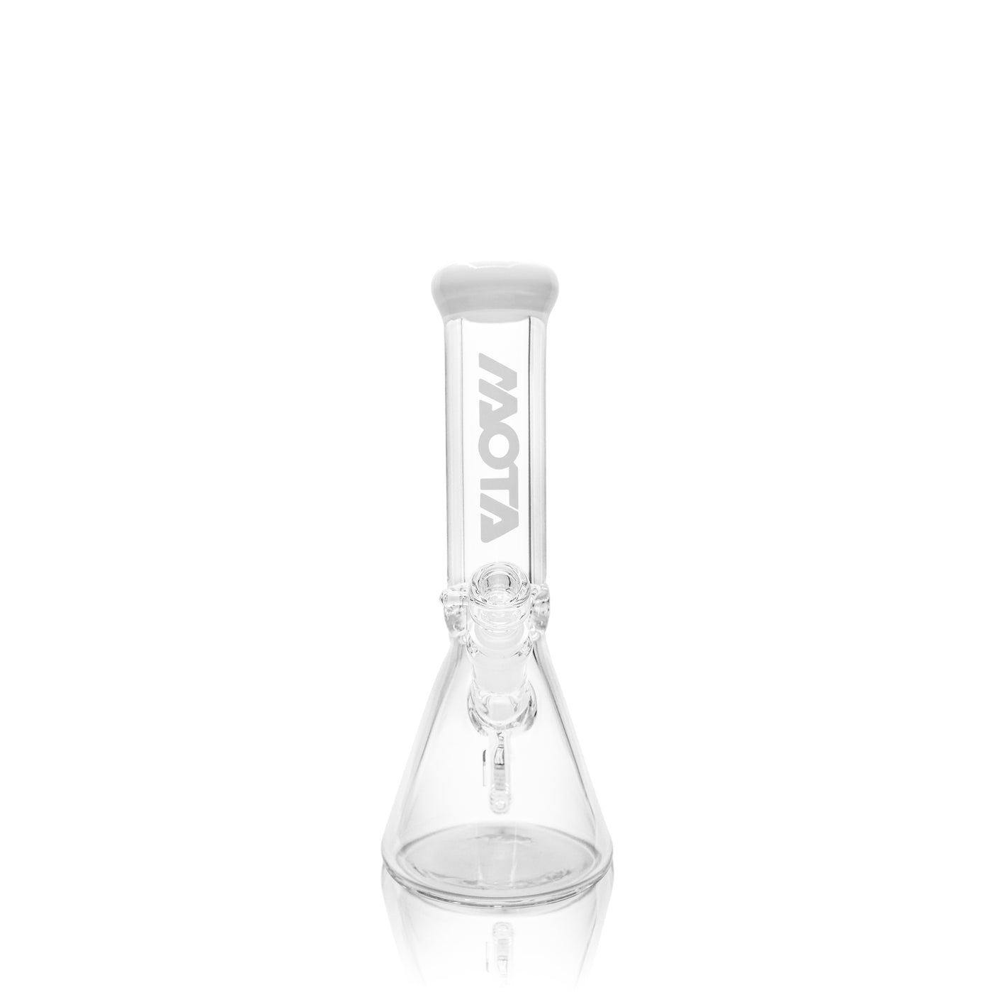 High-resolution glass bong product photo on white background